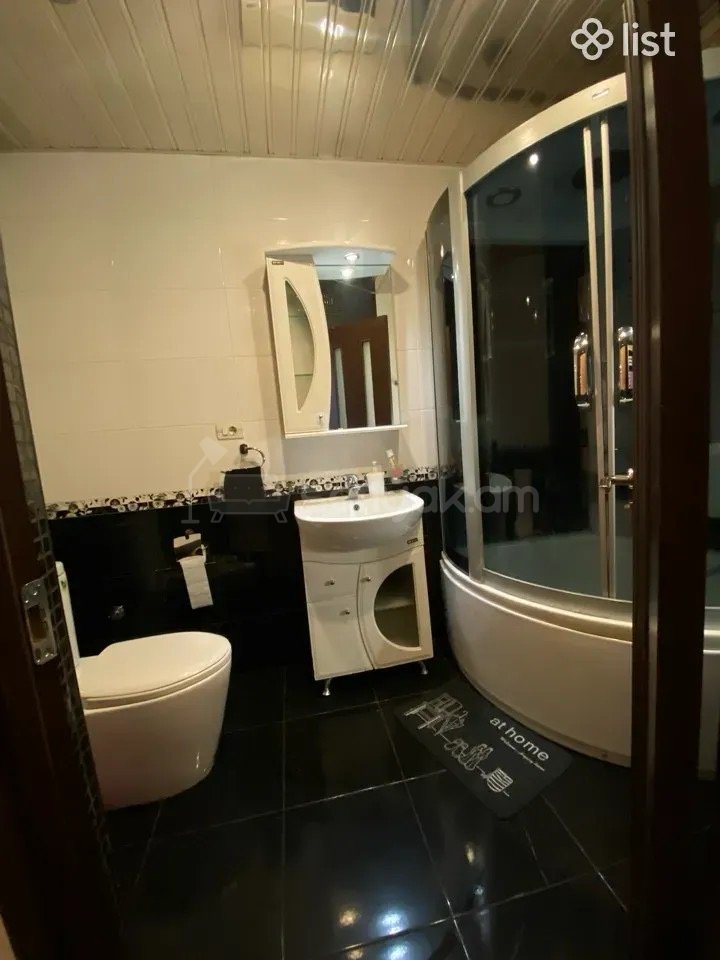 2 Սենյականոց Բնակարան Քարե Շենքում, 70քմ, 2/5 հարկ, Կապիտալ Վերանորոգված, Կահավորված, Արևկող
