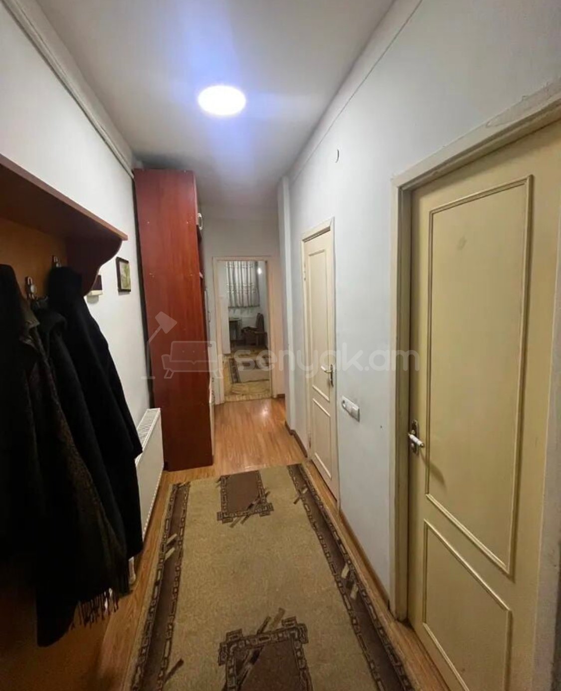 3 Սենյականոց Բնակարան Քարե Շենքում, 70քմ, 4/5 հարկ, Կապիտալ Վերանորոգված, Կահավորված