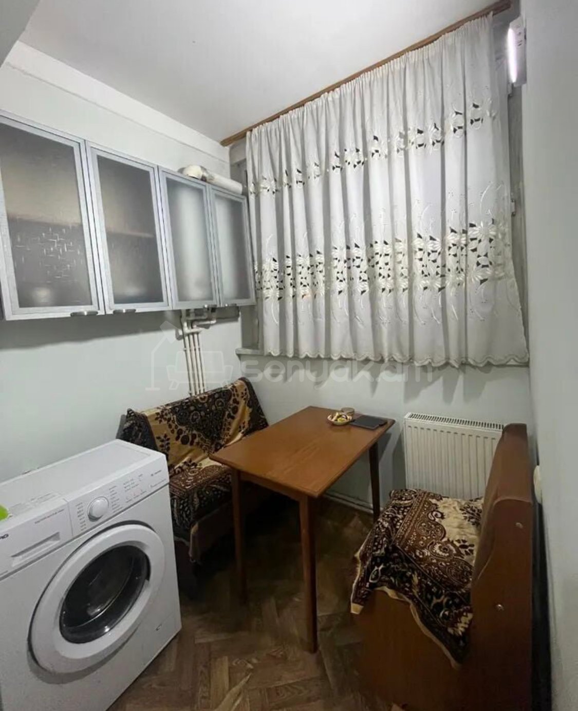 3 Սենյականոց Բնակարան Քարե Շենքում, 70քմ, 4/5 հարկ, Կապիտալ Վերանորոգված, Կահավորված