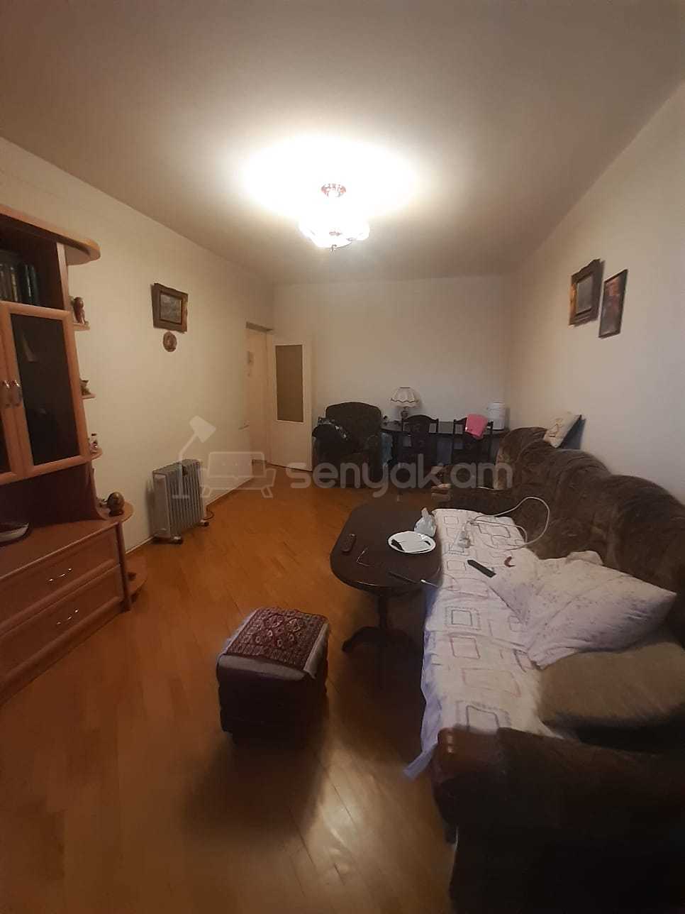 1 Սենյականոց Բնակարան Քարե Շենքում, 43քմ, 4/5 հարկ, Նորմալ Վիճակում