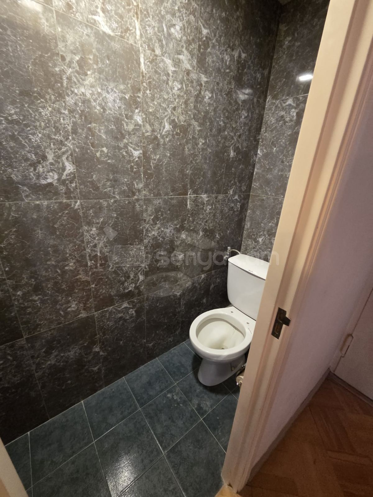 2 Սենյականոց Բնակարան Քարե Շենքում, 75քմ, 11/13 հարկ, Նորմալ Վիճակում, Մասամբ Կահավորված, Արևկող