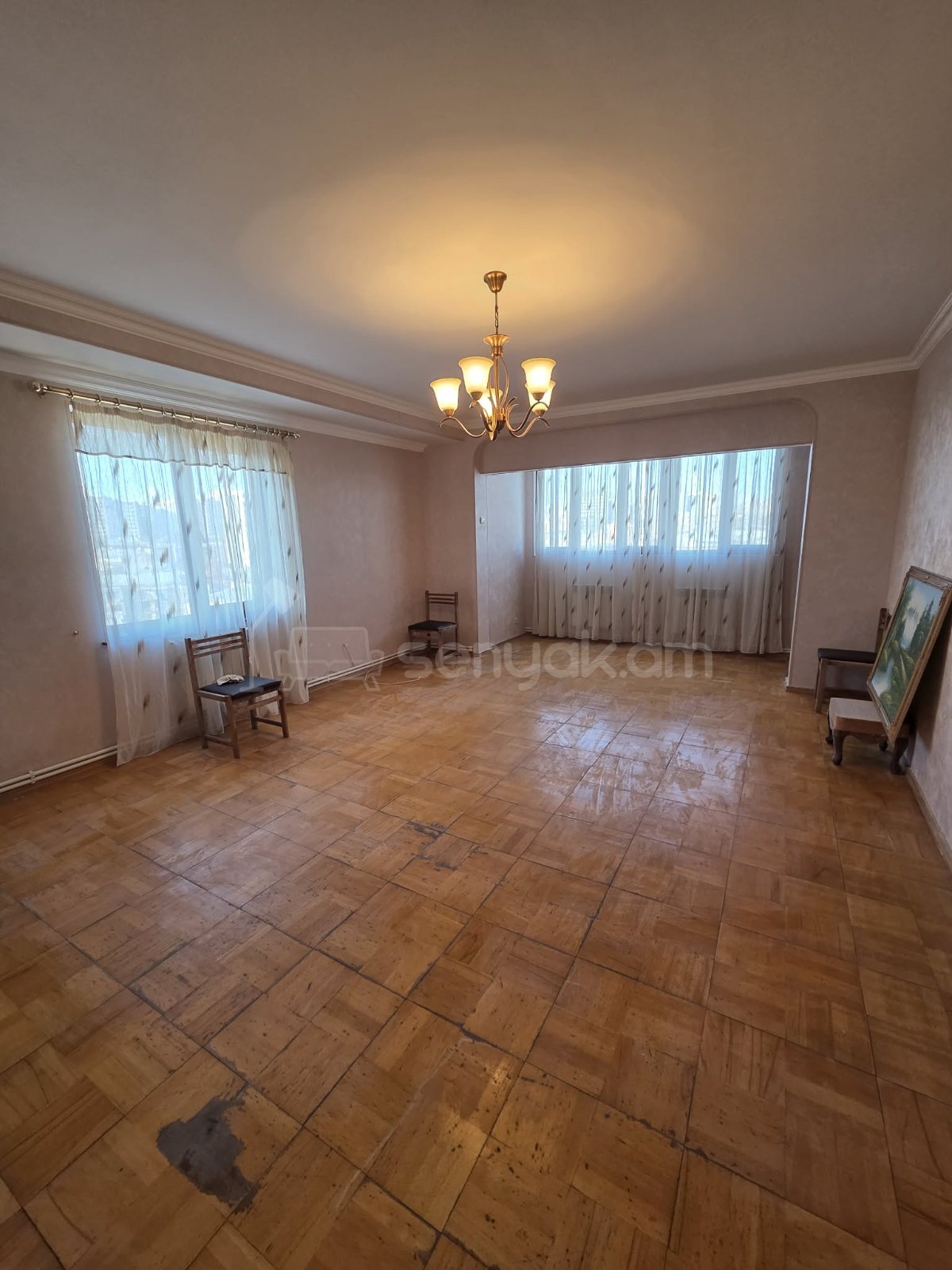 2 Սենյականոց Բնակարան Քարե Շենքում, 75քմ, 11/13 հարկ, Նորմալ Վիճակում, Մասամբ Կահավորված, Արևկող