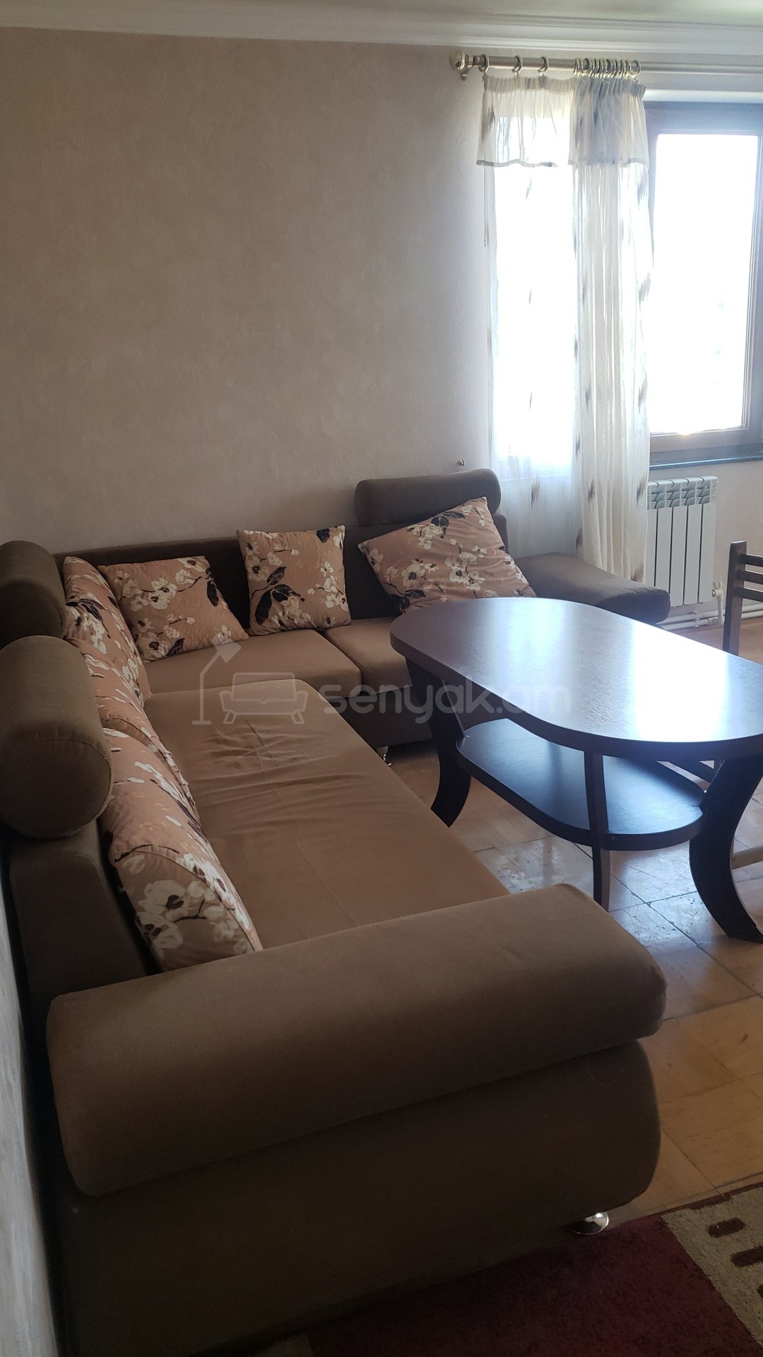 2 Սենյականոց Բնակարան Քարե Շենքում, 75քմ, 11/13 հարկ, Նորմալ Վիճակում, Մասամբ Կահավորված, Արևկող
