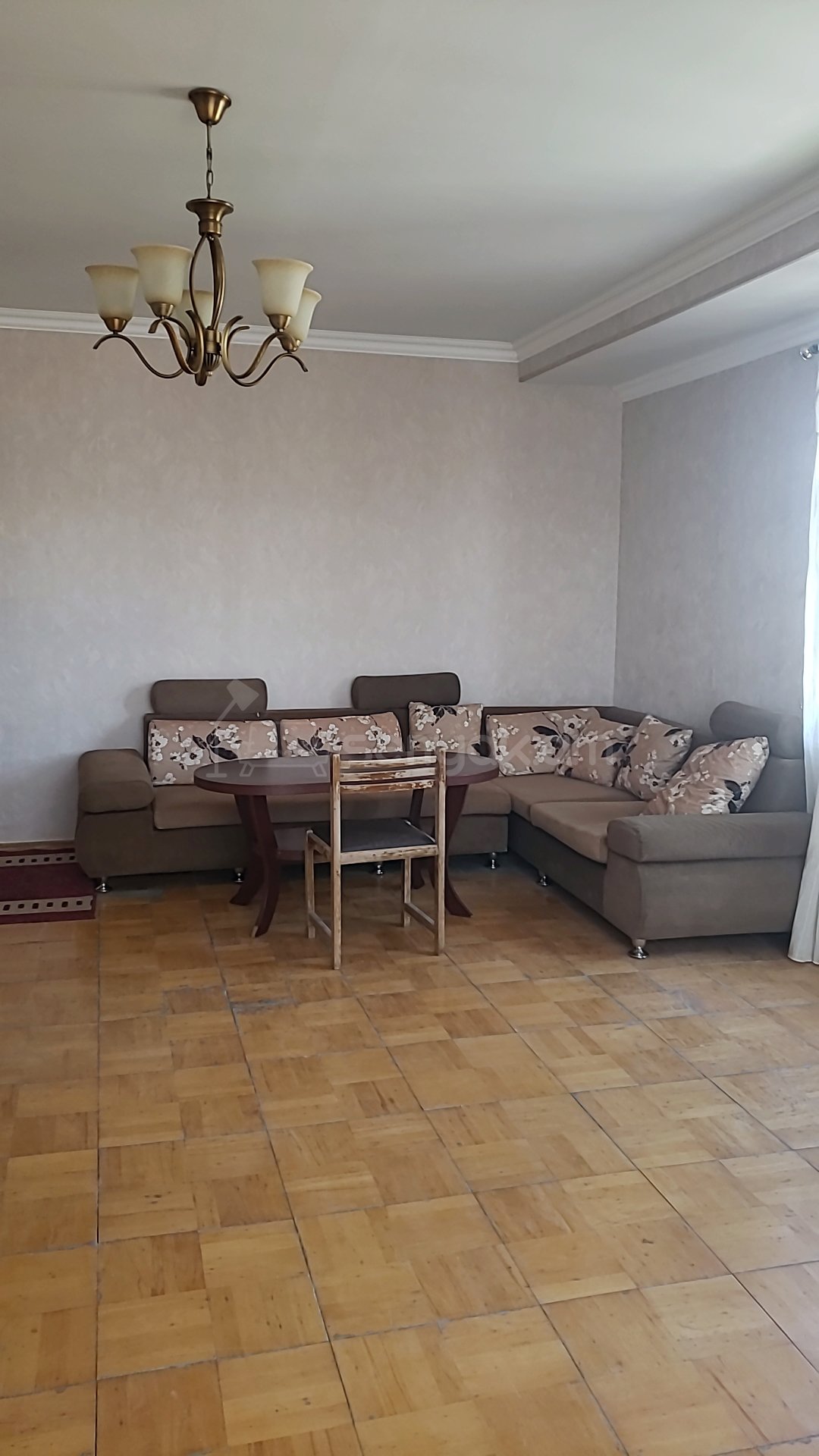 2 Սենյականոց Բնակարան Քարե Շենքում, 75քմ, 11/13 հարկ, Նորմալ Վիճակում, Մասամբ Կահավորված, Արևկող