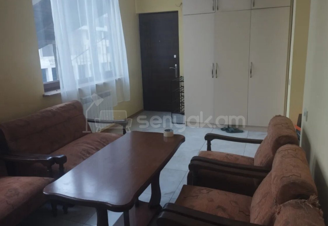 3 Սենյականոց Բնակարան Քարե Շենքում, 96քմ, 4/4 հարկ, Կապիտալ Վերանորոգված, Կահավորված, Արևկող