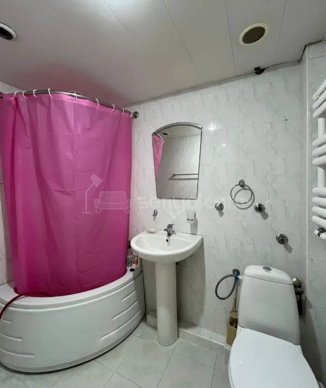 3 Սենյականոց Բնակարան Քարե Շենքում, 77քմ, 5/5 հարկ, Կապիտալ Վերանորոգված, Կահավորված