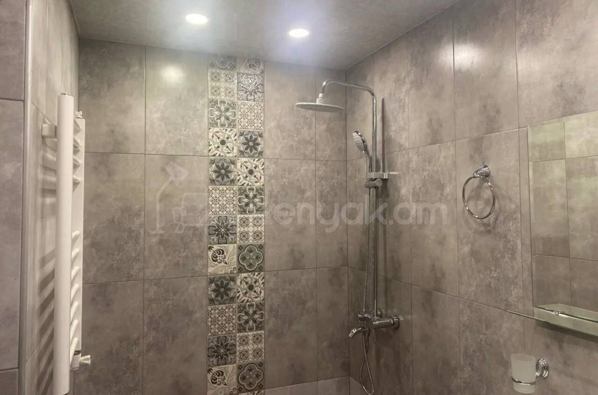 3 Սենյականոց Բնակարան, 110քմ, 8/10 հարկ, Կապիտալ Վերանորոգված, Կահավորված, Արևկող