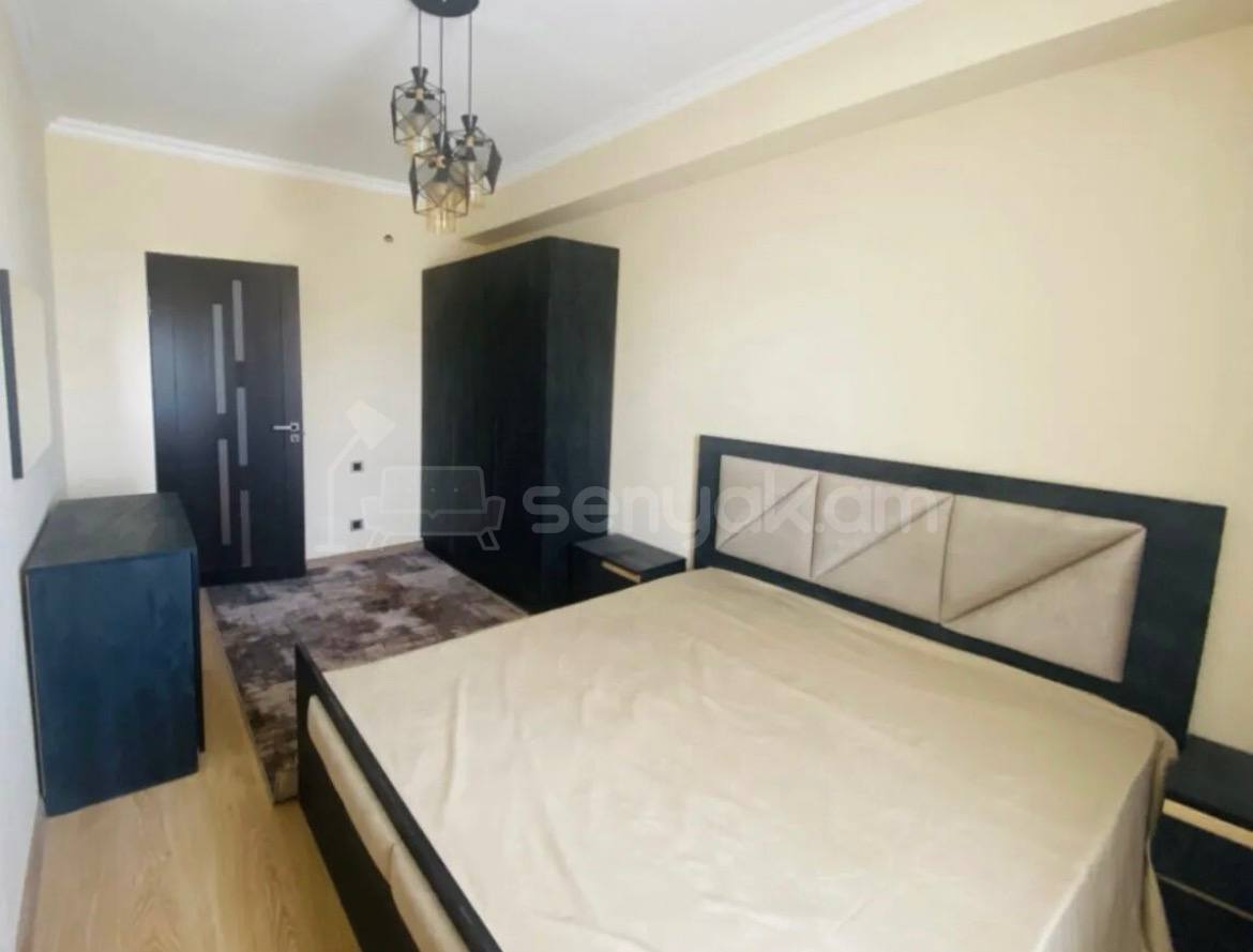 3 Սենյականոց Բնակարան, 110քմ, 8/10 հարկ, Կապիտալ Վերանորոգված, Կահավորված, Արևկող