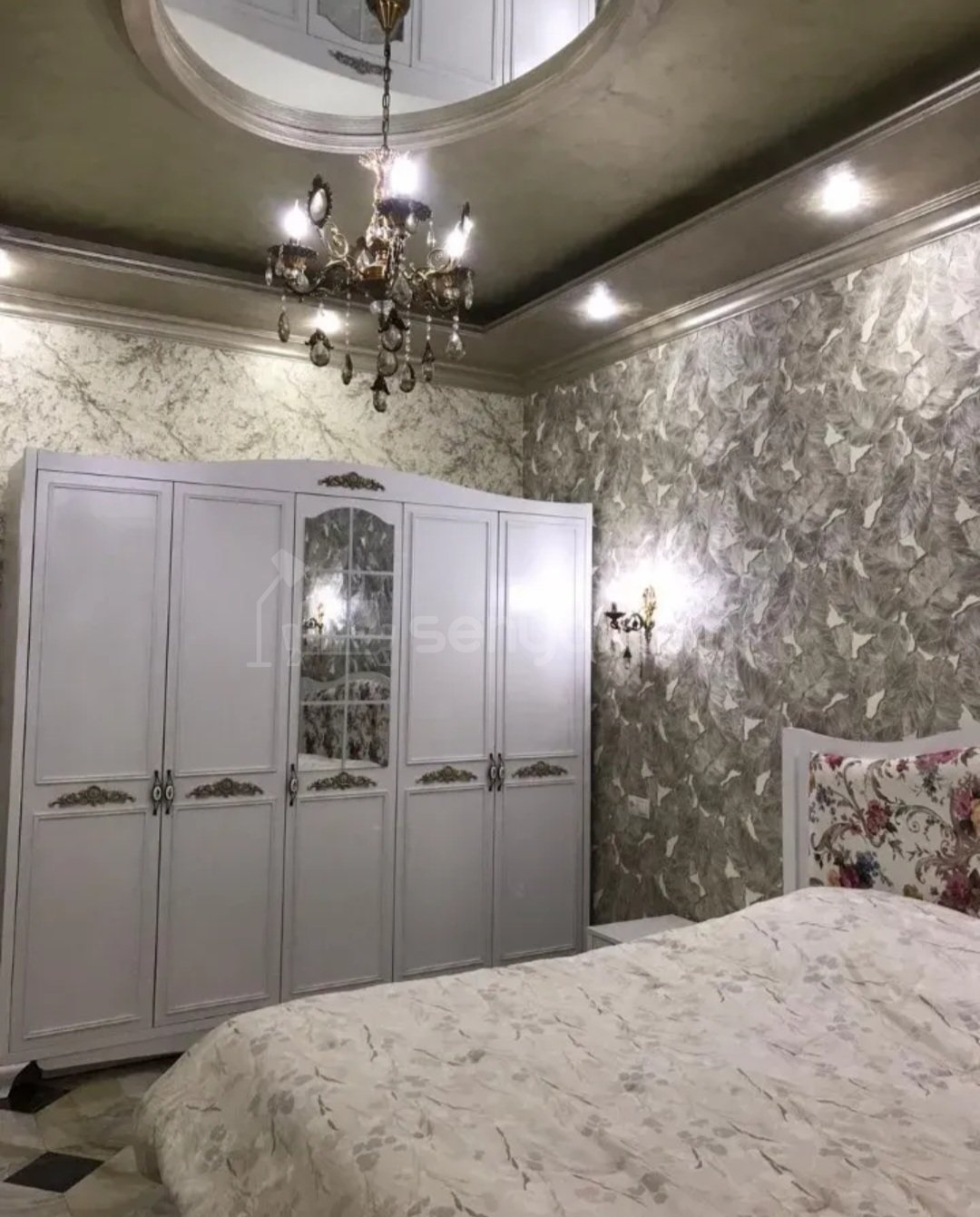 3 Սենյականոց Բնակարան Քարե Շենքում, 100քմ, 3/5 հարկ, Դիզայներական Վերանորոգված, Կահավորված, Արևկող