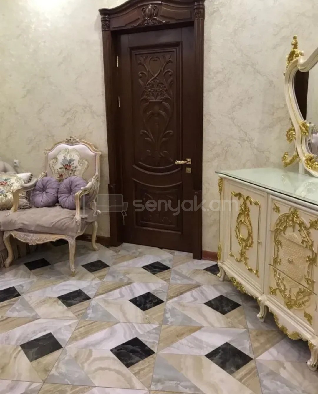 3 Սենյականոց Բնակարան Քարե Շենքում, 100քմ, 3/5 հարկ, Դիզայներական Վերանորոգված, Կահավորված, Արևկող