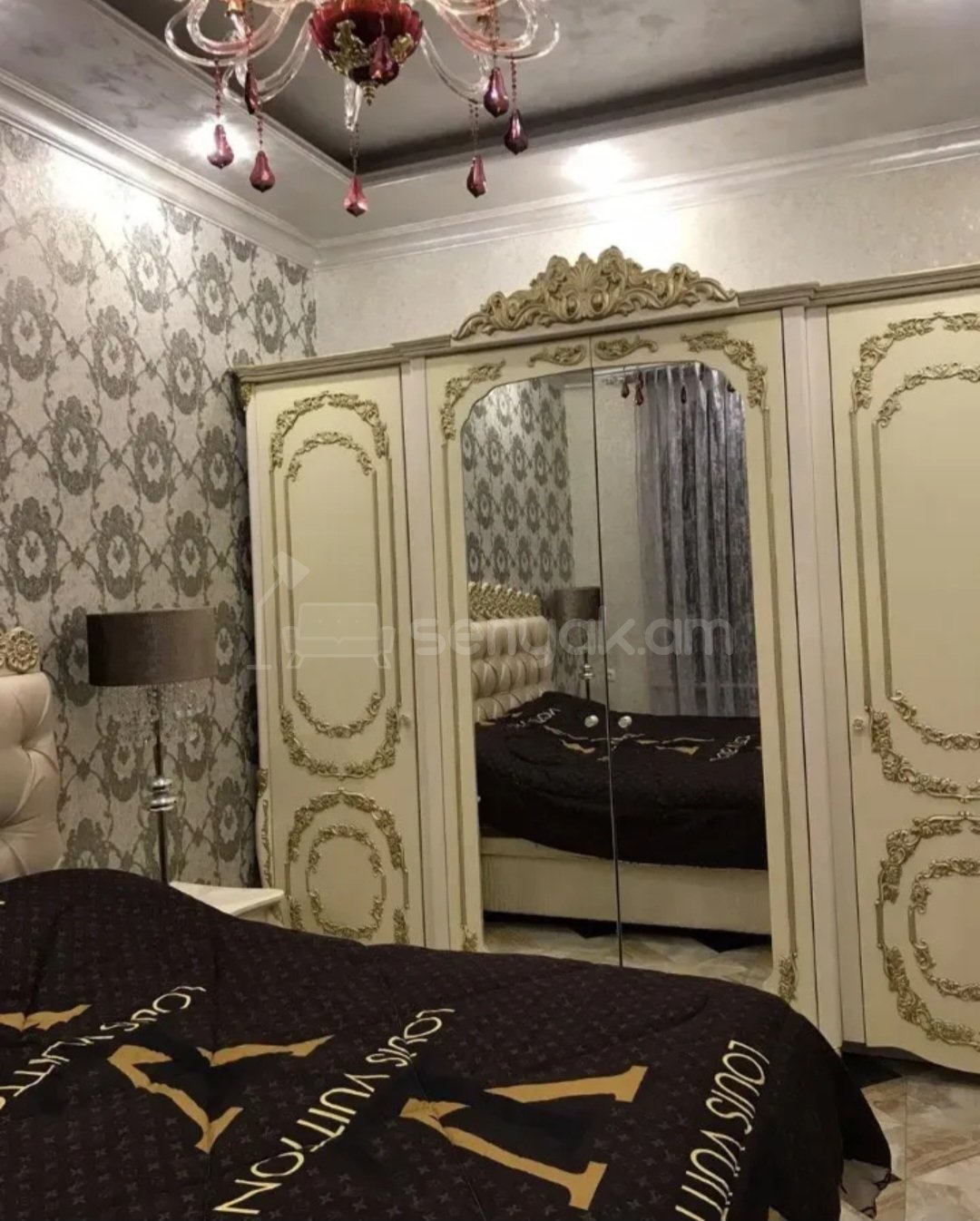 3 Սենյականոց Բնակարան Քարե Շենքում, 100քմ, 3/5 հարկ, Դիզայներական Վերանորոգված, Կահավորված, Արևկող