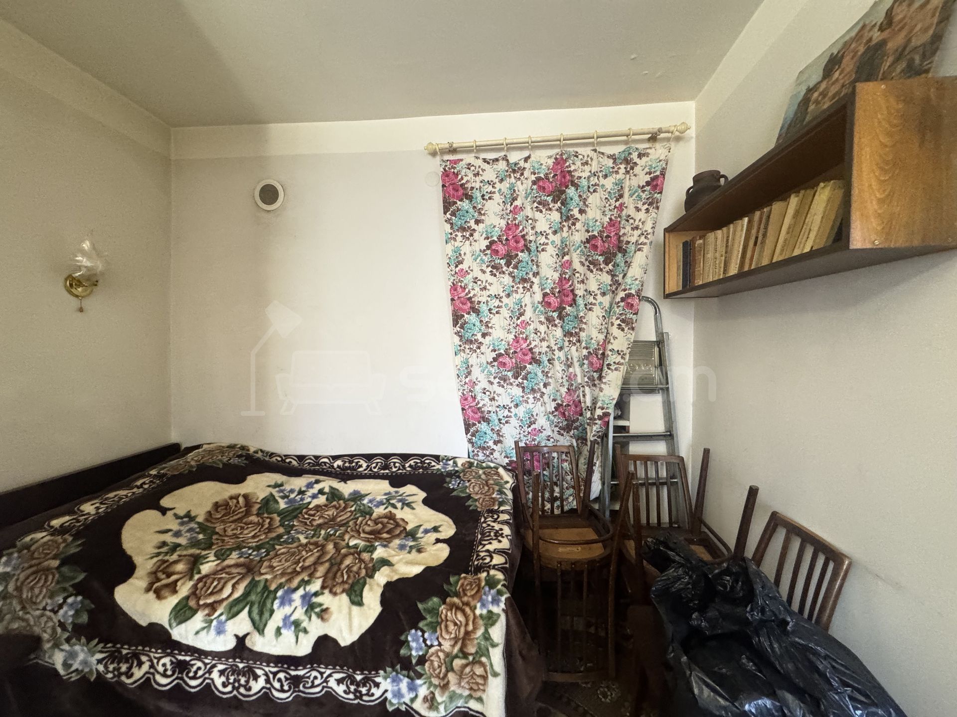 2 Սենյականոց Բնակարան Քարե Շենքում, 35քմ, 3/5 հարկ, Նորմալ Վիճակում