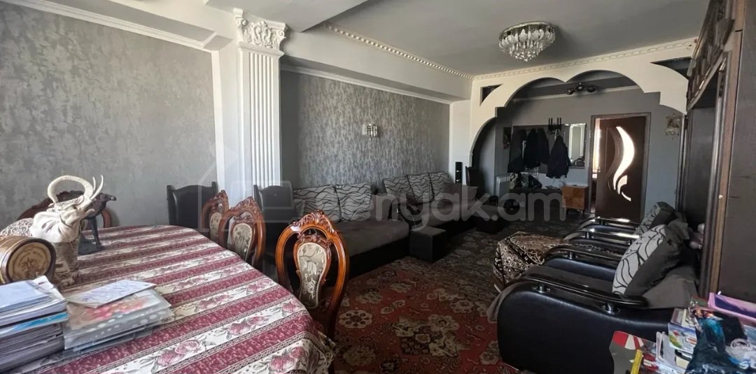 3 Սենյականոց Բնակարան, 95քմ, 10/10 հարկ, Նորմալ Վիճակում