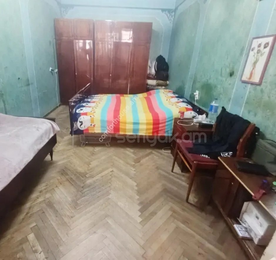 3 Սենյականոց Բնակարան Քարե Շենքում, 79քմ, 1/5 հարկ, Նորմալ Վիճակում