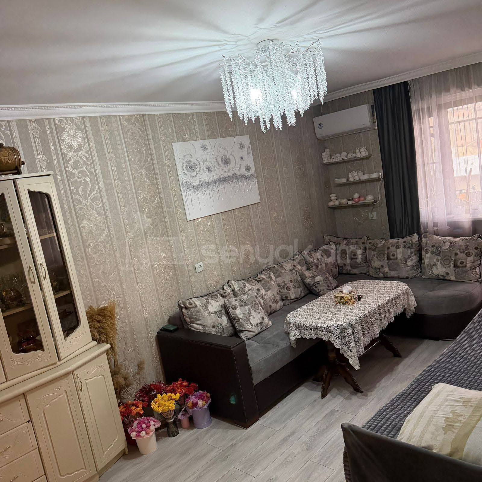 2 Սենյականոց Բնակարան Քարե Շենքում, 45քմ, 2/2 հարկ, Կապիտալ Վերանորոգված