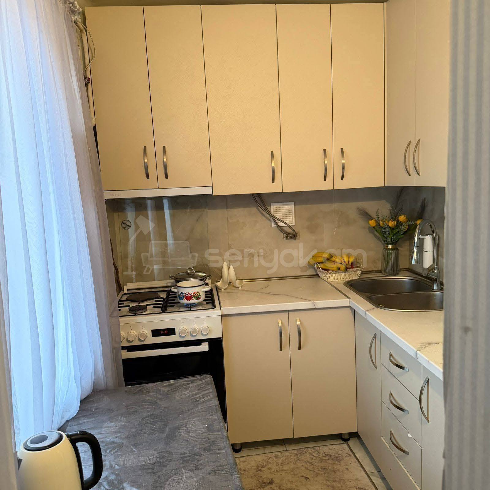 2 Սենյականոց Բնակարան Քարե Շենքում, 45քմ, 2/2 հարկ, Կապիտալ Վերանորոգված