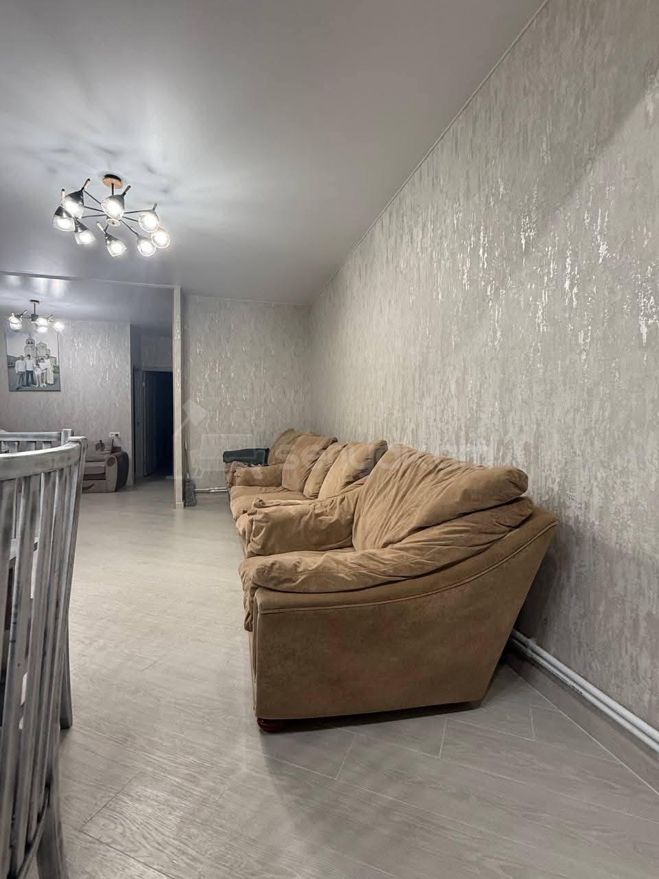 3 Սենյականոց Բնակարան Քարե Շենքում, 80քմ, 5/5 հարկ, Կապիտալ Վերանորոգված