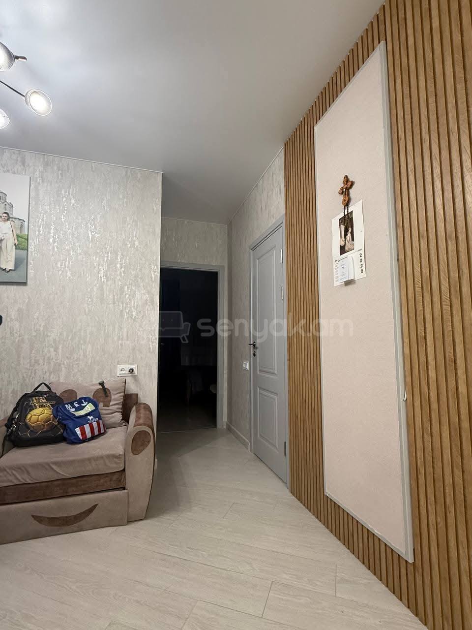 3 Սենյականոց Բնակարան Քարե Շենքում, 80քմ, 5/5 հարկ, Կապիտալ Վերանորոգված