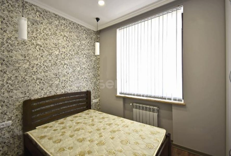 2 Սենյականոց Բնակարան Քարե Շենքում, 40քմ, 2/5 հարկ, Դիզայներական Վերանորոգված, Կահավորված