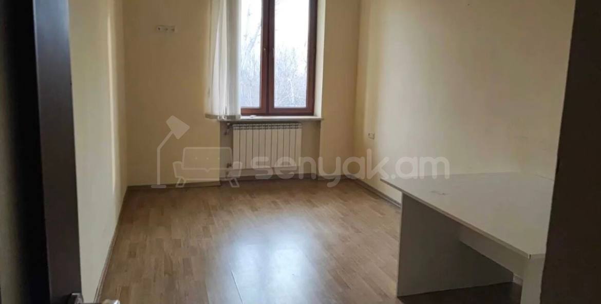 8 Սենյականոց Սեփական Տուն, 300քմ, Կապիտալ Վերանորոգված