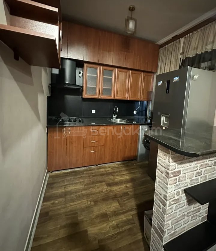 2 Սենյականոց Բնակարան Քարե Շենքում, 50քմ, 1/1 հարկ, Նորմալ Վիճակում, Կահավորված