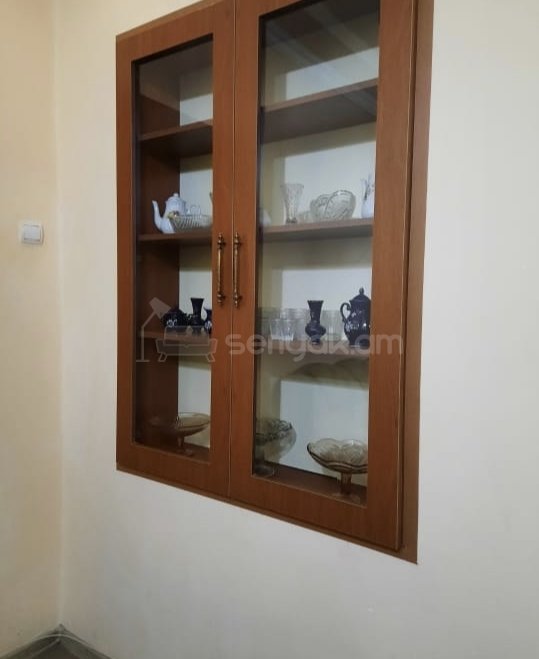 3 Սենյականոց Բնակարան Քարե Շենքում, 62քմ, 3/5 հարկ, Նորմալ Վիճակում, Կահավորված