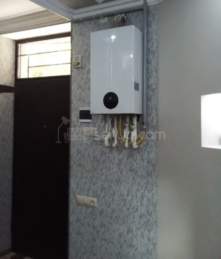 2 Սենյականոց Բնակարան Քարե Շենքում, 45քմ, 1/9 հարկ, Նորմալ Վիճակում, Կահավորված