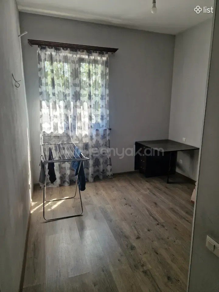 3 Սենյականոց Բնակարան Նորակառույց Քարե Շենքում, 80քմ, 2/5 հարկ, Կոսմետիկ Վերանորոգված, Կահավորված, Արևկող