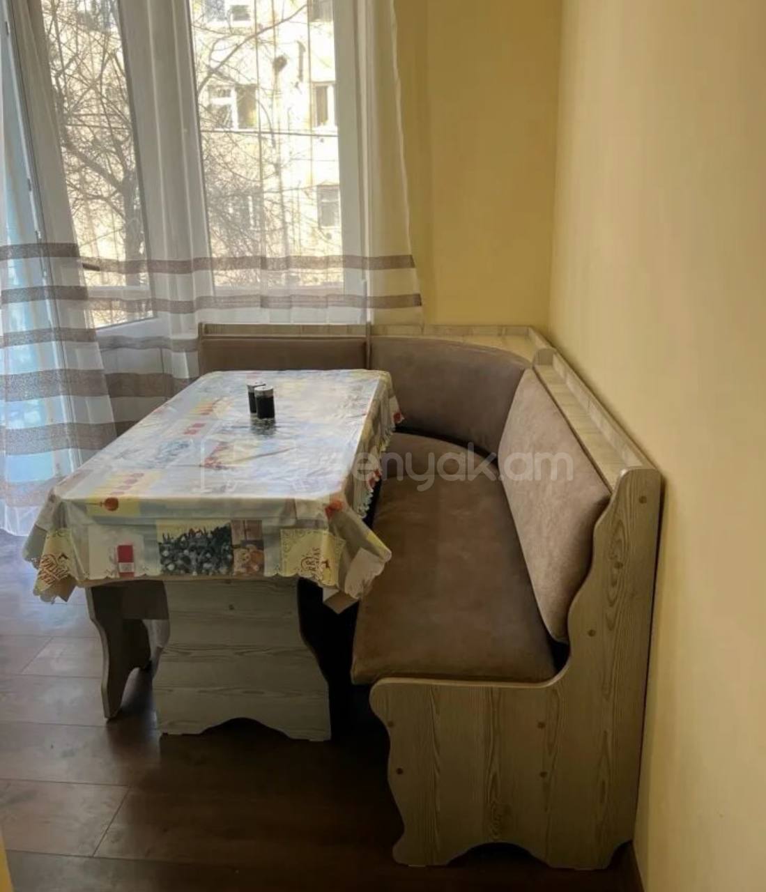 2 Սենյականոց Բնակարան Քարե Շենքում, 65քմ, 2/5 հարկ, Կապիտալ Վերանորոգված, Կահավորված