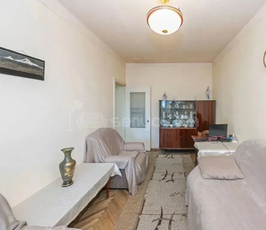 1 Սենյականոց Բնակարան Քարե Շենքում, 45քմ, 4/5 հարկ, Պետական Վիճակում