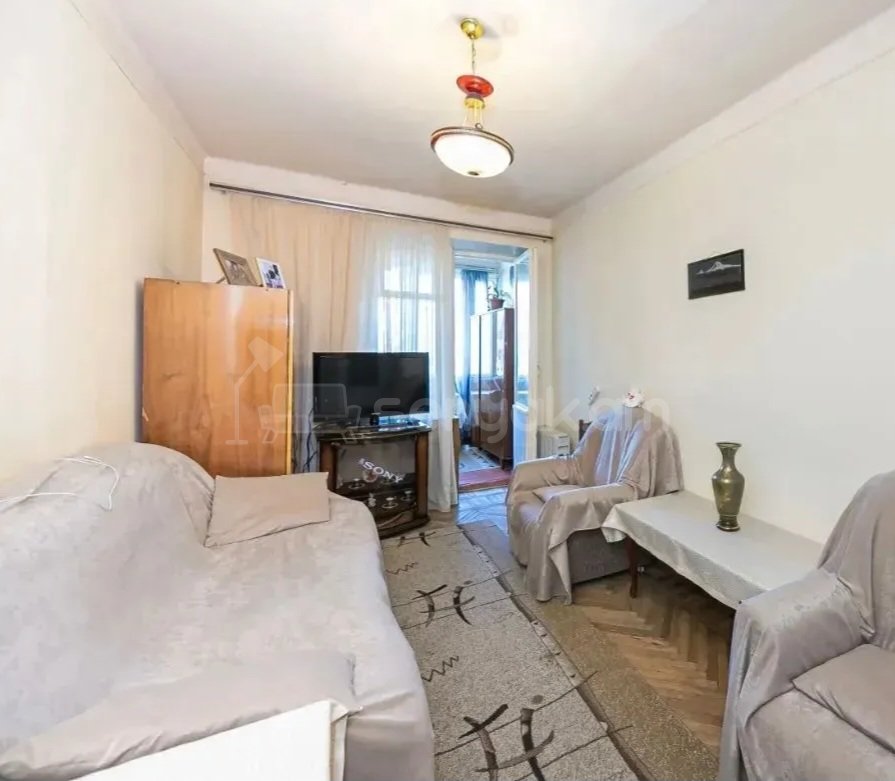 1 Սենյականոց Բնակարան Քարե Շենքում, 45քմ, 4/5 հարկ, Պետական Վիճակում