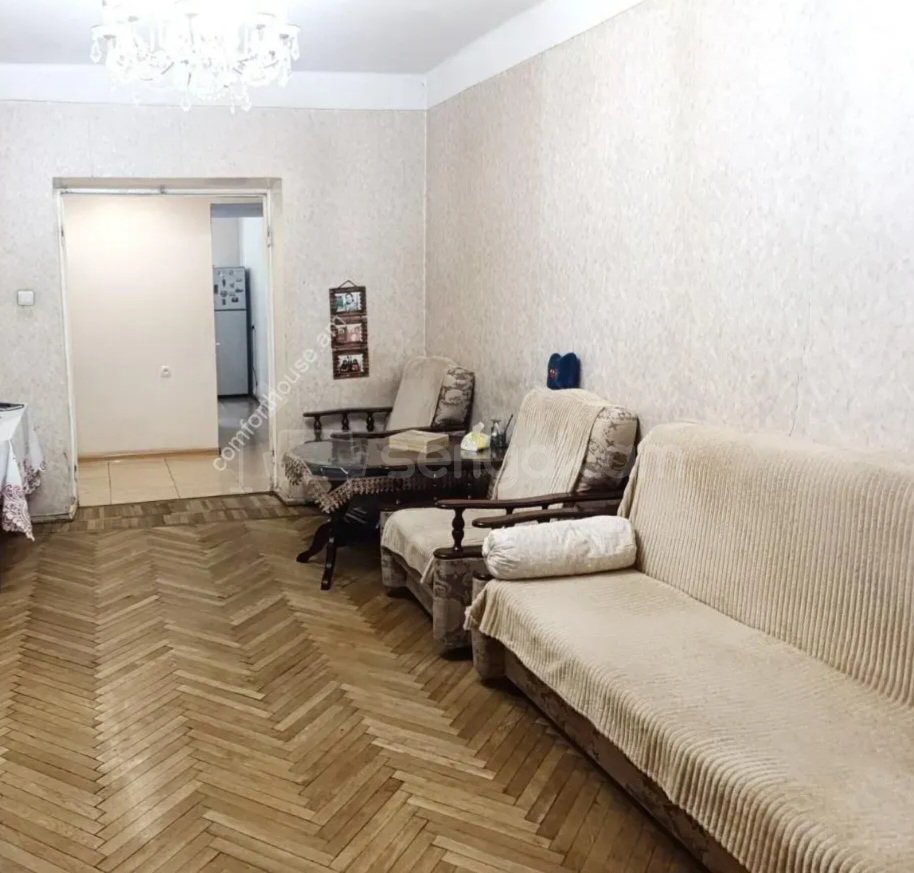 1 Սենյականոց Բնակարան Քարե Շենքում, 45քմ, 4/5 հարկ, Պետական Վիճակում