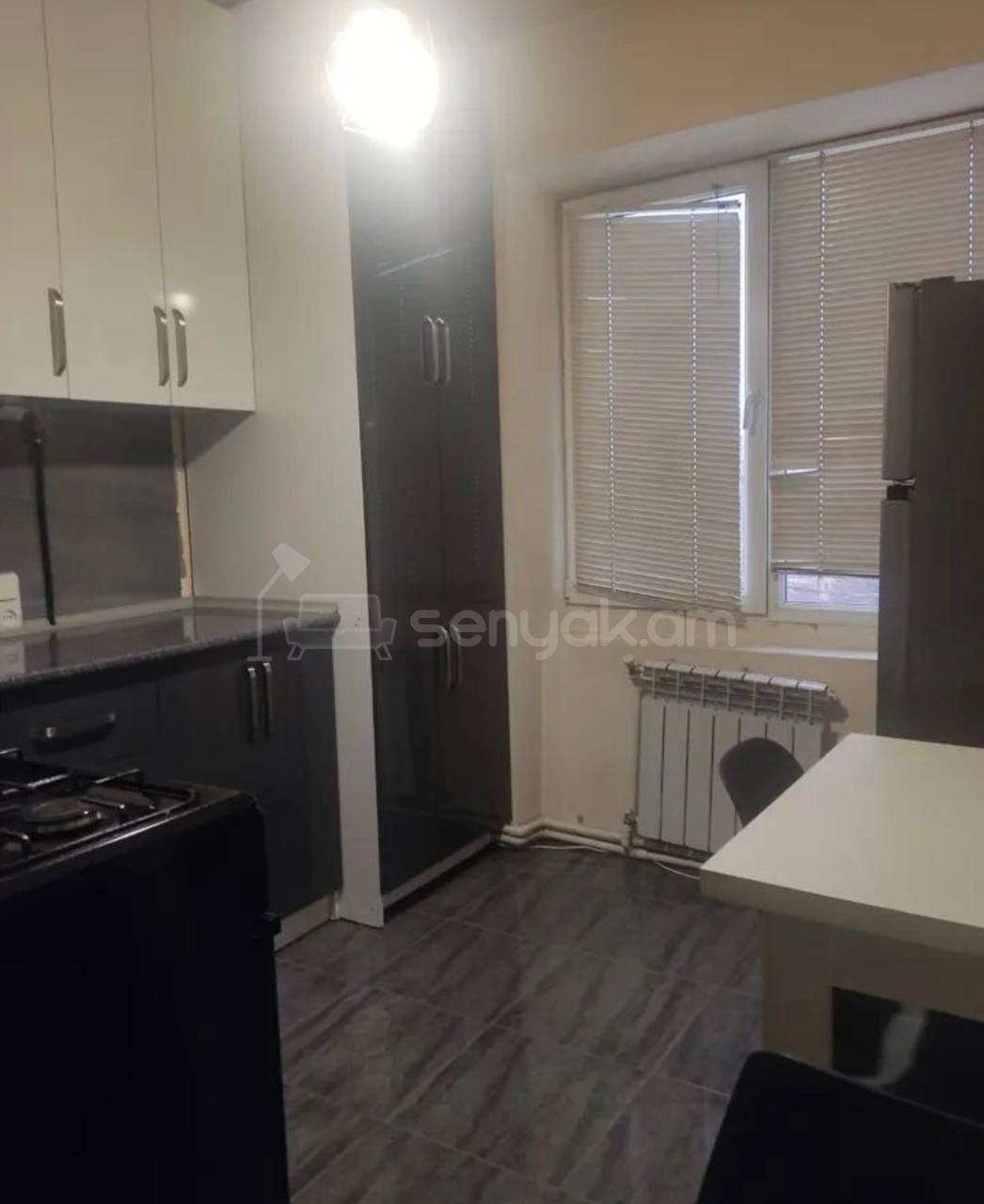 1 Սենյականոց Բնակարան Քարե Շենքում, 45քմ, 4/4 հարկ, Կապիտալ Վերանորոգված, Կահավորված, Արևկող
