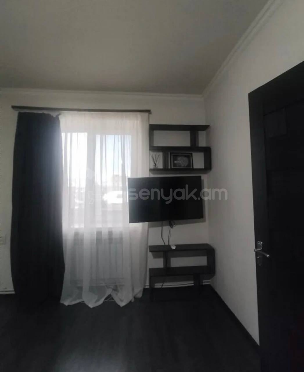 1 Սենյականոց Բնակարան Քարե Շենքում, 45քմ, 4/4 հարկ, Կապիտալ Վերանորոգված, Կահավորված, Արևկող