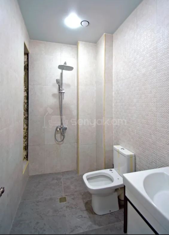 Նորակառույց Օֆիսային Տարածք, 225քմ