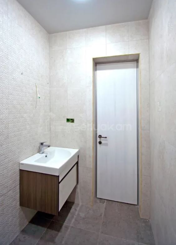 Նորակառույց Օֆիսային Տարածք, 225քմ