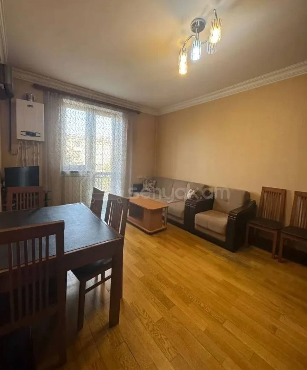 2 Սենյականոց Բնակարան Քարե Շենքում, 45քմ, 3/5 հարկ, Դիզայներական Վերանորոգված, Կահավորված