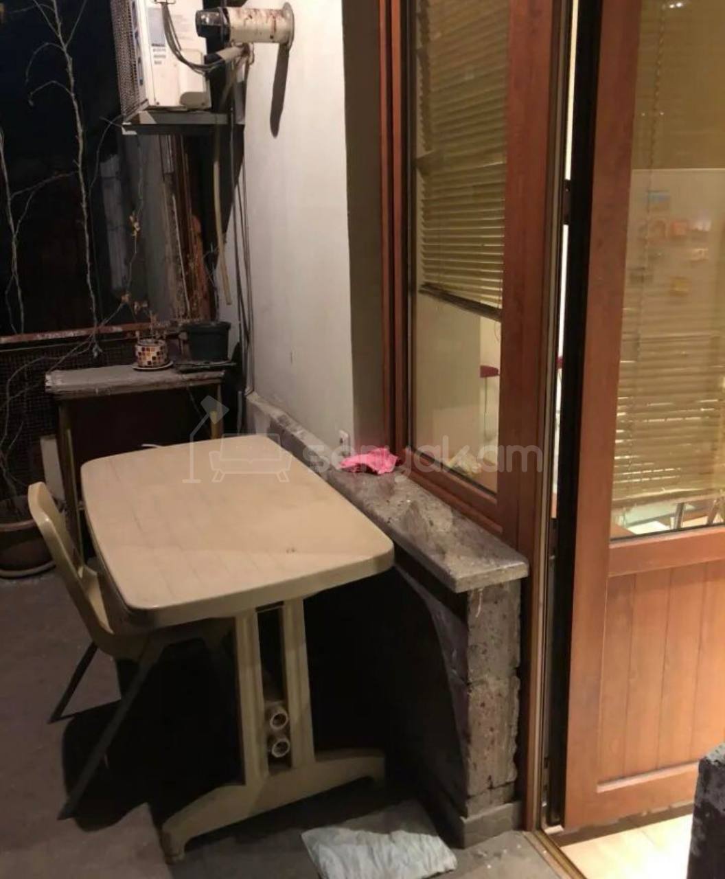 3 Սենյականոց Բնակարան Քարե Շենքում, 55քմ, 5/5 հարկ, Կապիտալ Վերանորոգված, Կահավորված, Արևկող