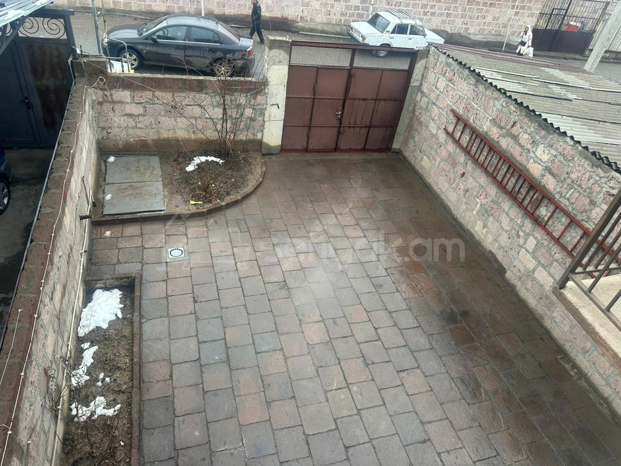 5 Սենյականոց Սեփական Տուն, 117քմ, Նորմալ Վիճակում