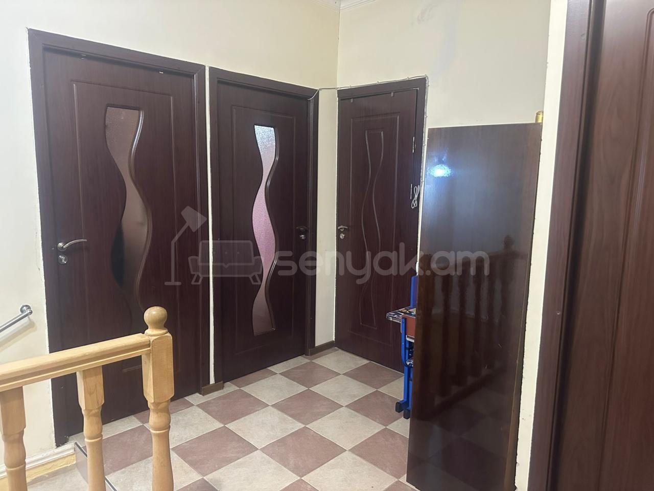 5 Սենյականոց Սեփական Տուն, 117քմ, Նորմալ Վիճակում