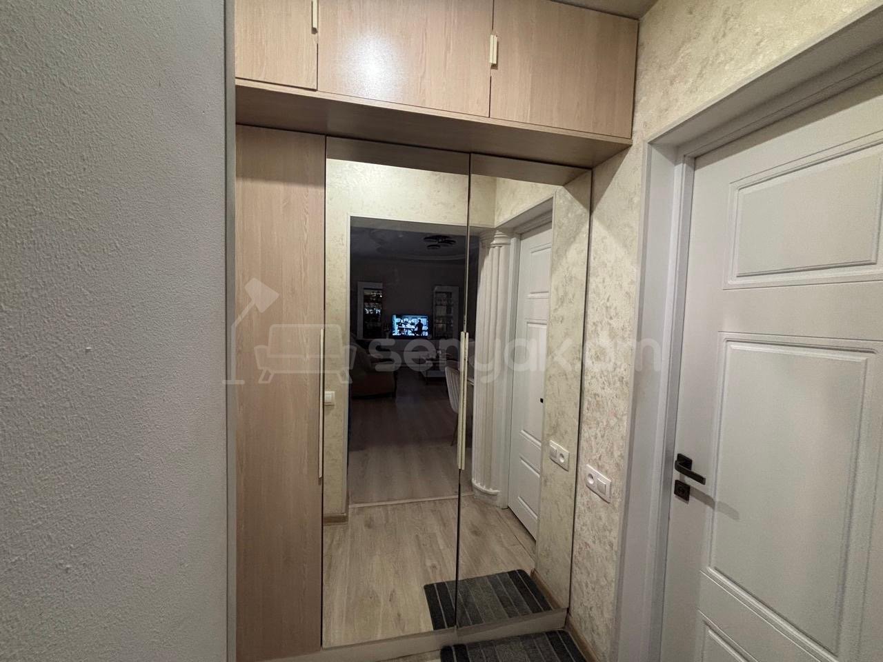 5 Սենյականոց Բնակարան Քարե Շենքում, 120քմ, 1/5 հարկ, Կապիտալ Վերանորոգված