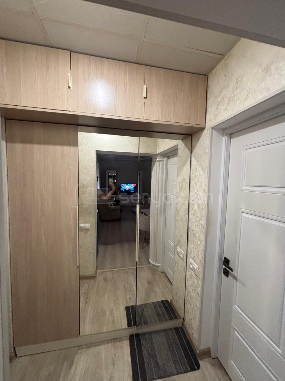 5 Սենյականոց Բնակարան Քարե Շենքում, 120քմ, 1/5 հարկ, Կապիտալ Վերանորոգված