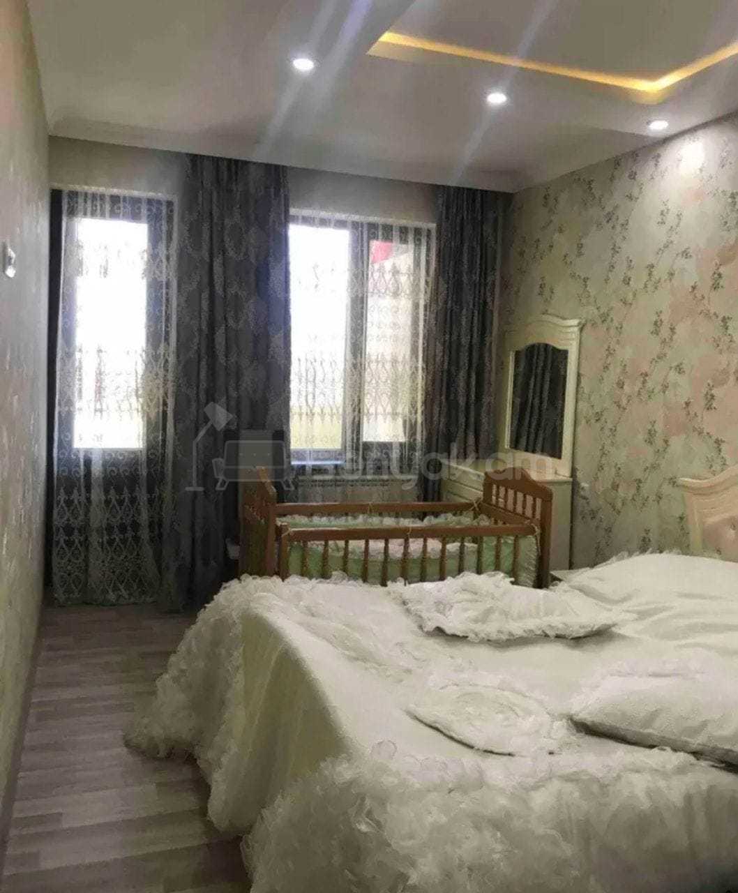 4 Սենյականոց Բնակարան Նորակառույց Քարե Շենքում, 105քմ, 5/5 հարկ, Կապիտալ Վերանորոգված