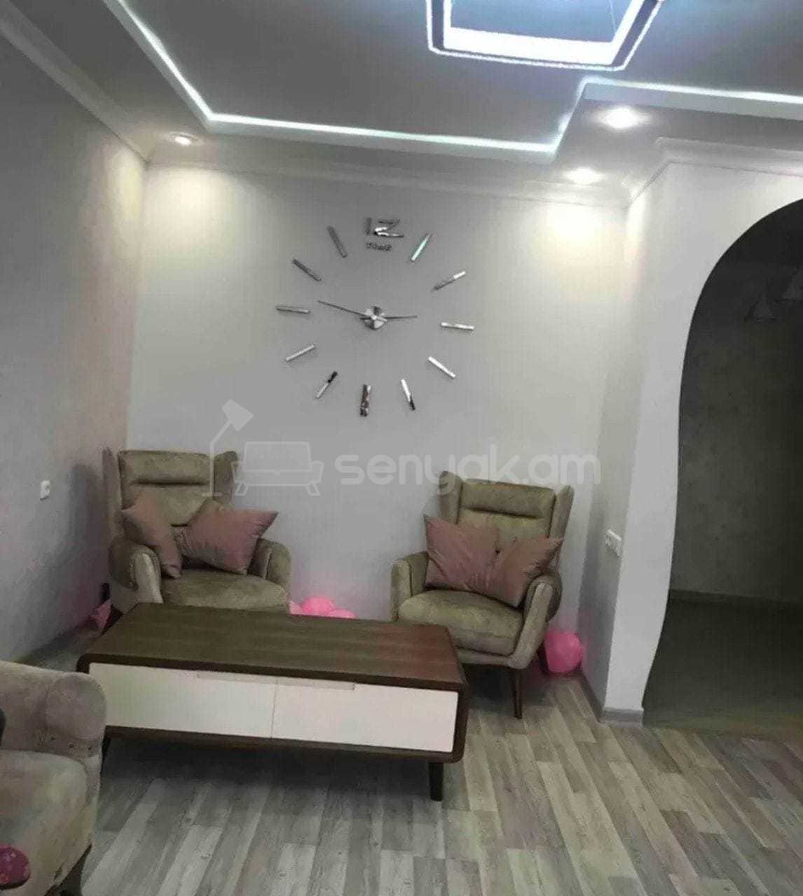 4 Սենյականոց Բնակարան Նորակառույց Քարե Շենքում, 105քմ, 5/5 հարկ, Կապիտալ Վերանորոգված