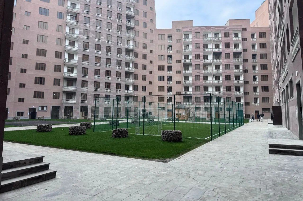 2 Սենյականոց Բնակարան Նորակառույցում, 48քմ, 2/8 հարկ, Կապիտալ Վերանորոգված, Մասամբ Կահավորված, Արևկող