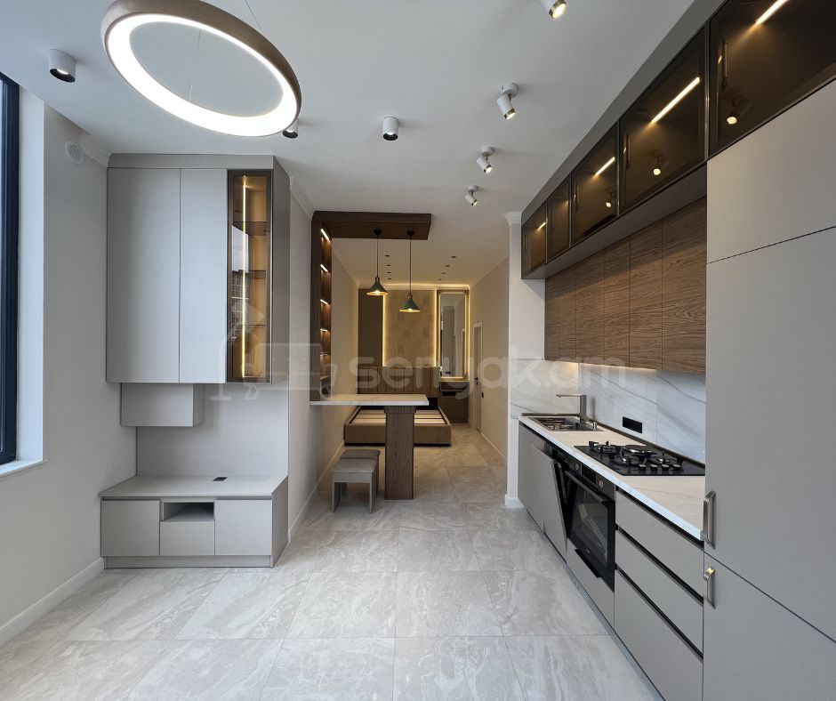 2 Սենյականոց Բնակարան Քարե Շենքում, 50քմ, 4/4 հարկ, Կապիտալ Վերանորոգված