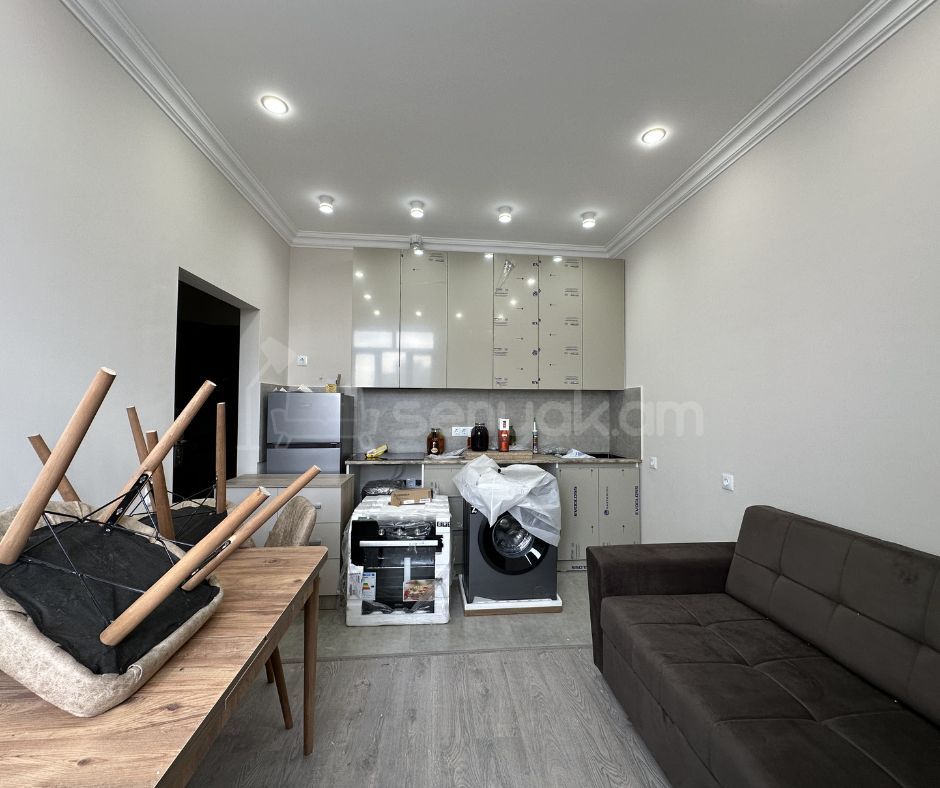 2 Սենյականոց Բնակարան Նորակառույցում, 42քմ, 2/2 հարկ, Դիզայներական Վերանորոգված, Կահավորված, Արևկող