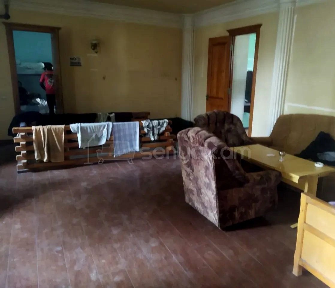 4 Սենյականոց Սեփական Տուն, 370քմ, Կոսմետիկ Վերանորոգված