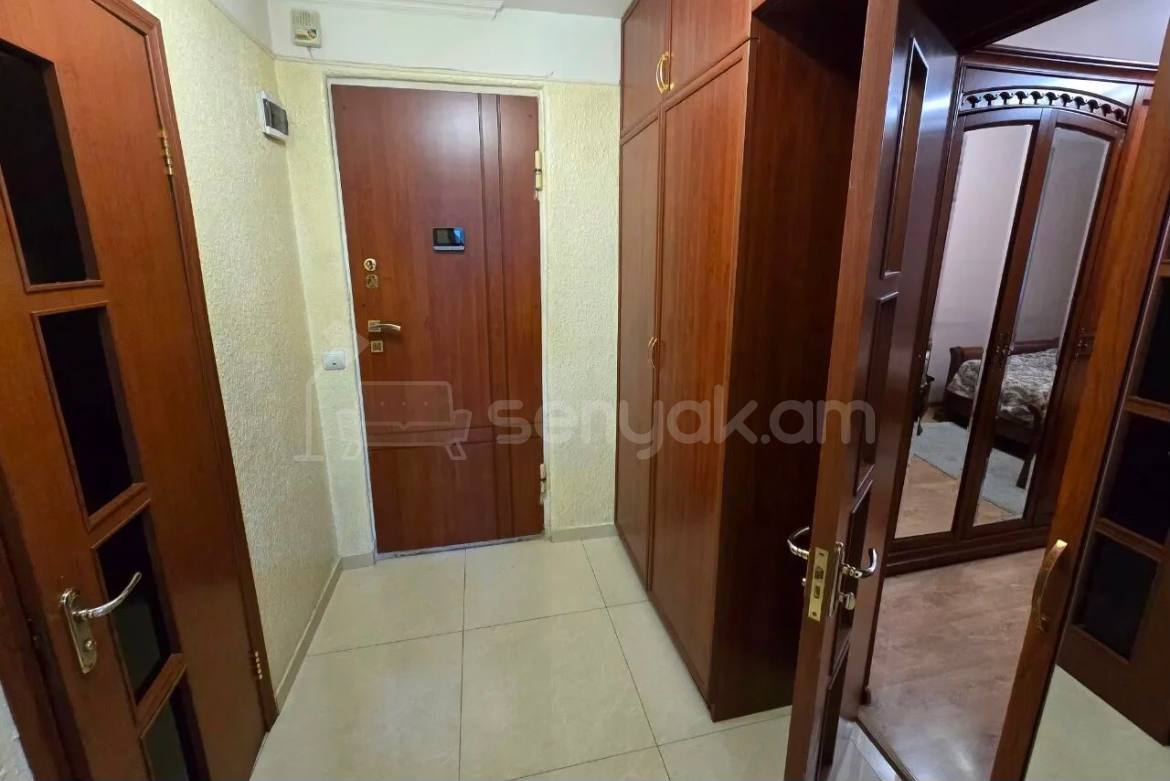 4 Սենյականոց Բնակարան Քարե Շենքում, 91քմ, 1/4 հարկ, Կապիտալ Վերանորոգված