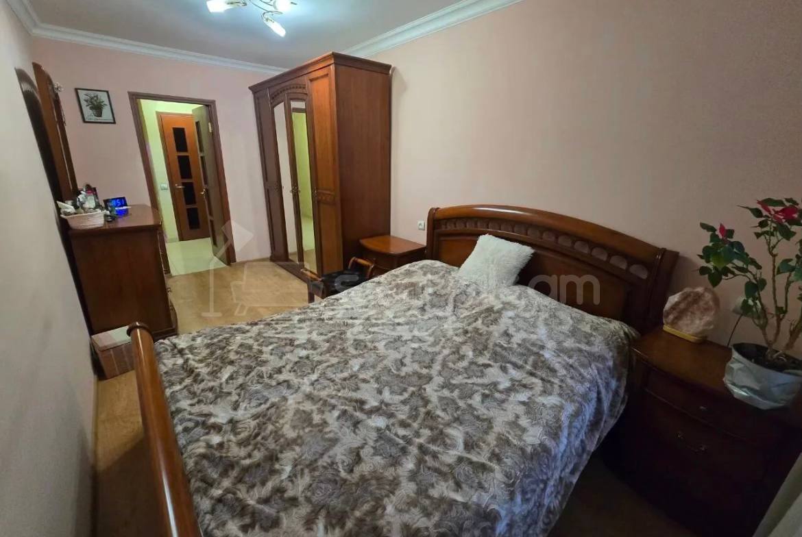 4 Սենյականոց Բնակարան Քարե Շենքում, 91քմ, 1/4 հարկ, Կապիտալ Վերանորոգված